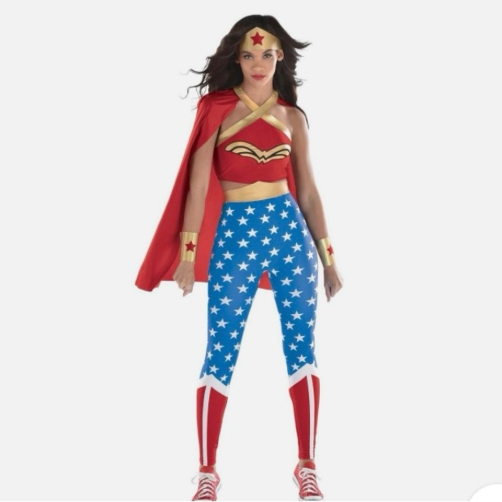 DC Wonder Woman Costume - Red, Blue, Gold size XL new perfect for Halloween